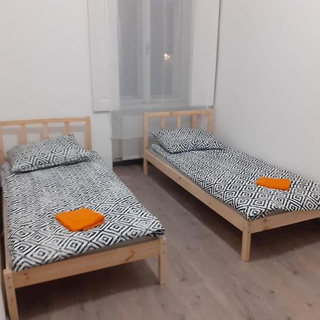 Fantomas*** City Center Apartments No2 3Bedroom + Living Room ソンバトヘイ エクステリア 写真